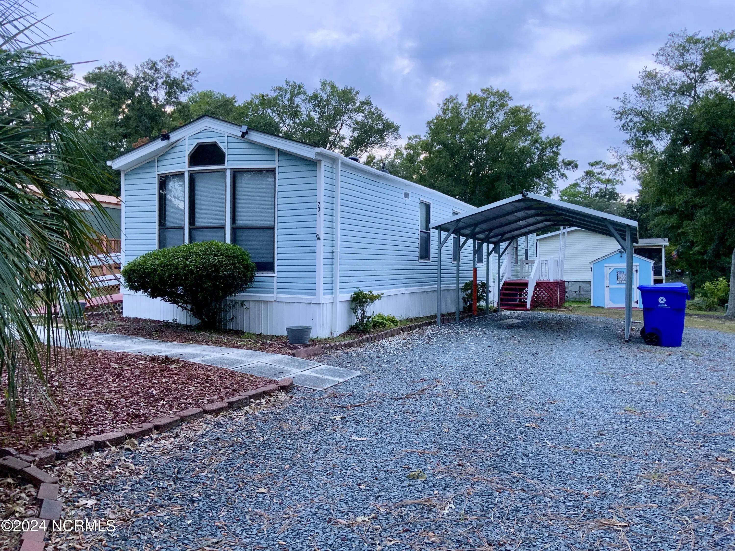 231 Ne 67th Street, Oak Island