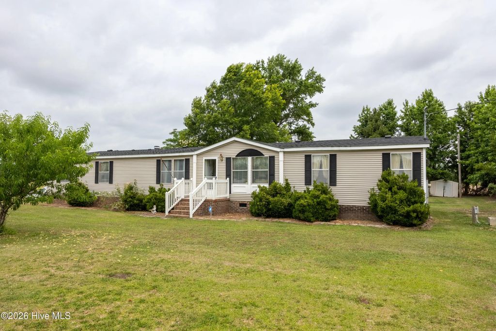 6321 Nc 42 Highway E, Elm City
