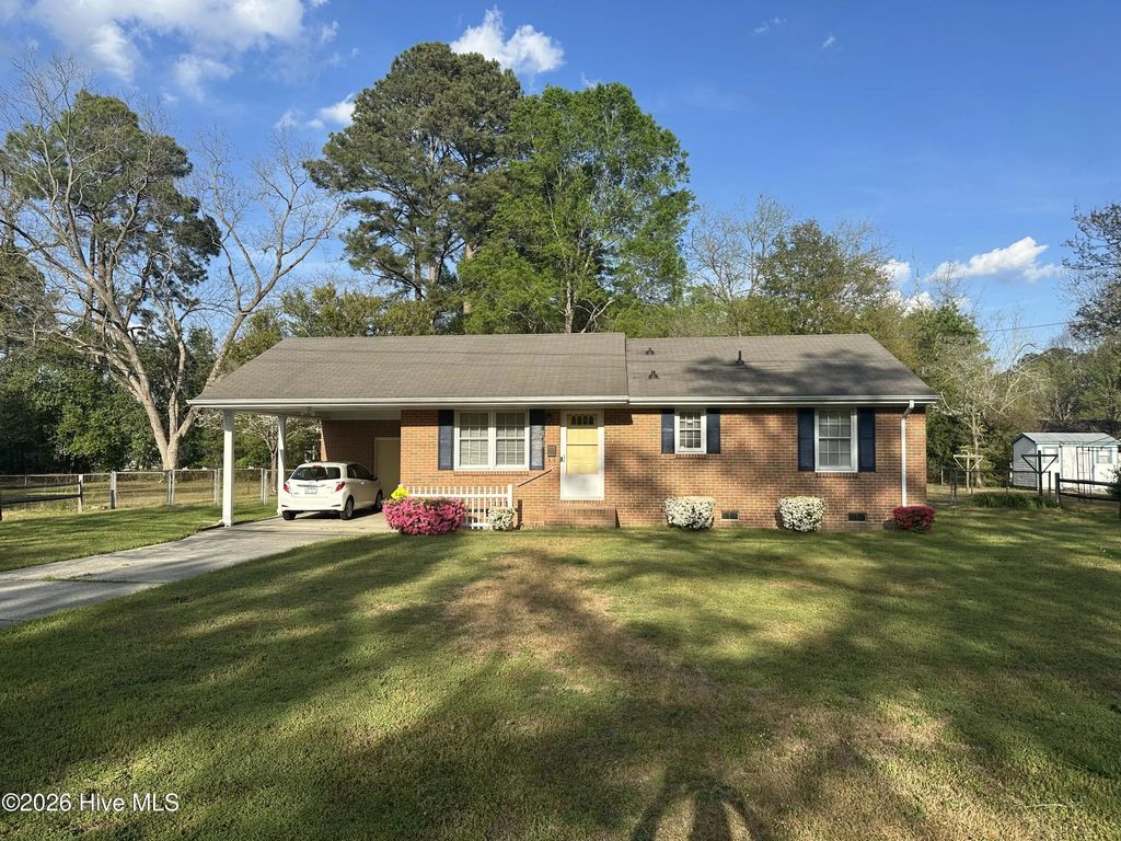 406 Johns Road, Laurinburg