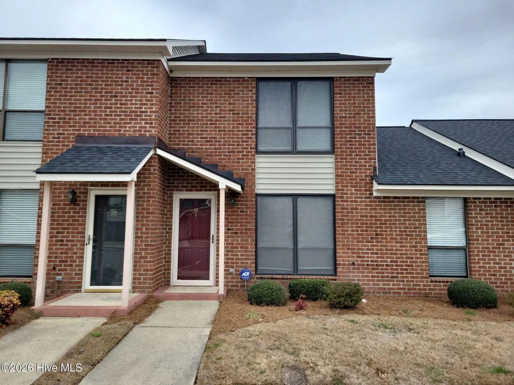 19 Upton Court, Greenville
