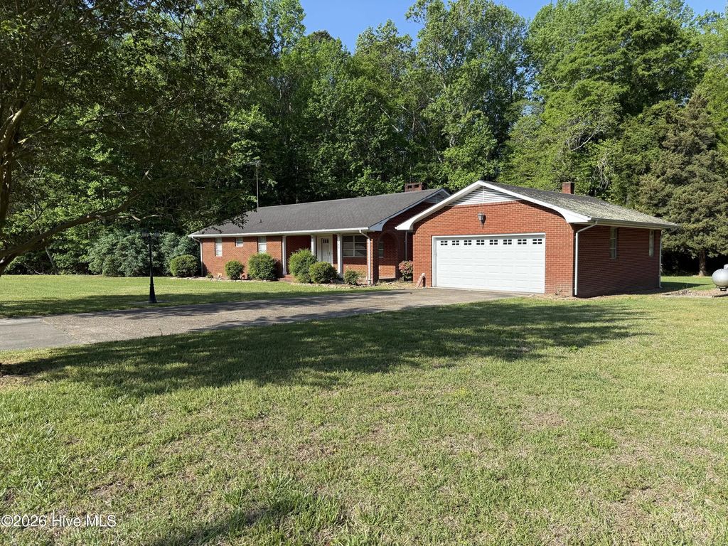102 Long Ridge Road, Plymouth