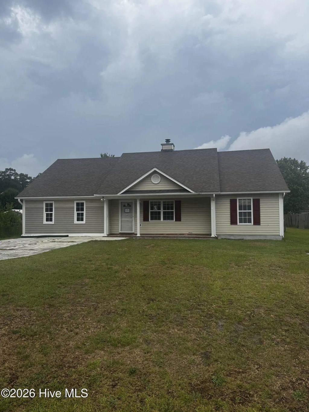 111 Quail Creek Drive, Hubert