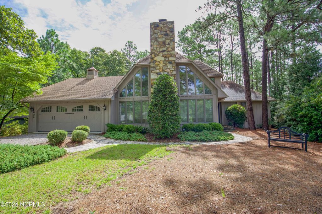 620 Diamondhead Drive S, Pinehurst