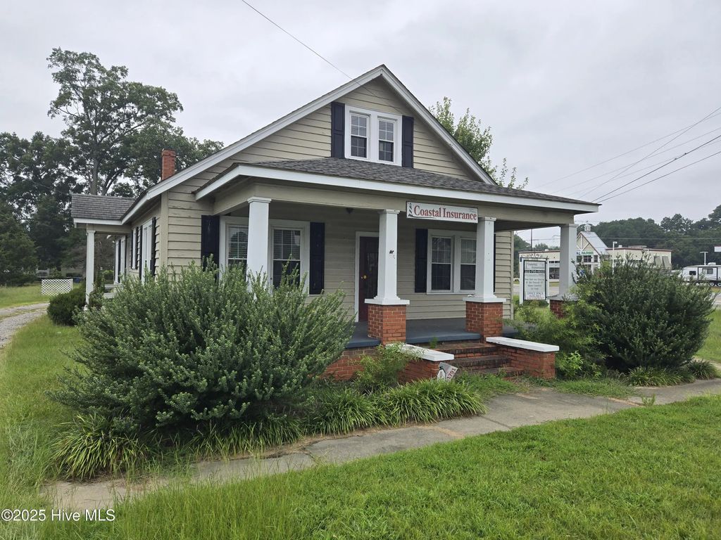 701 Washington Street, Plymouth