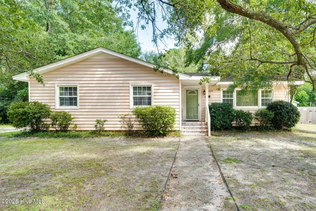 3609 Wilshire Boulevard, Wilmington