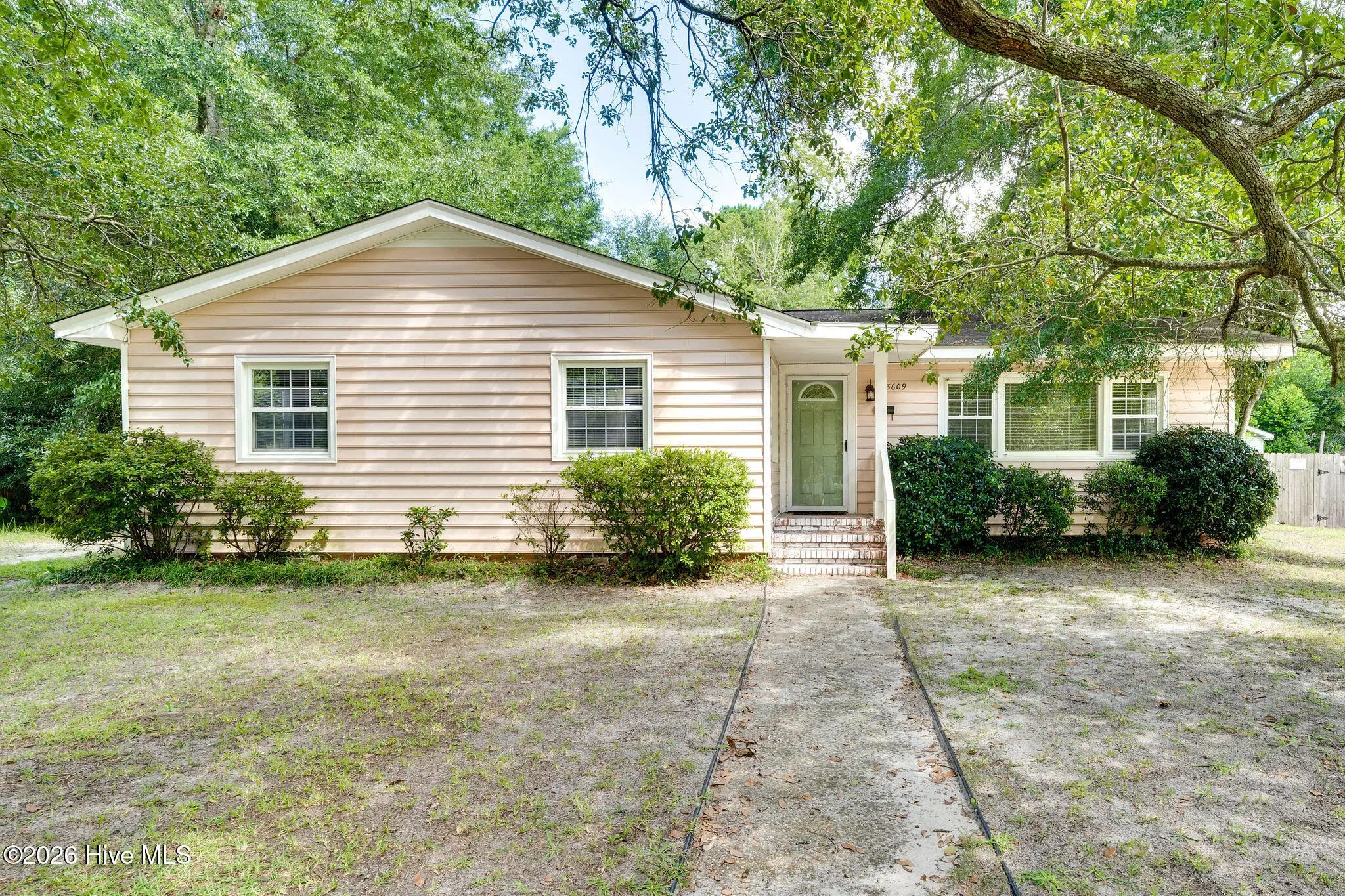 3609 Wilshire Boulevard, Wilmington