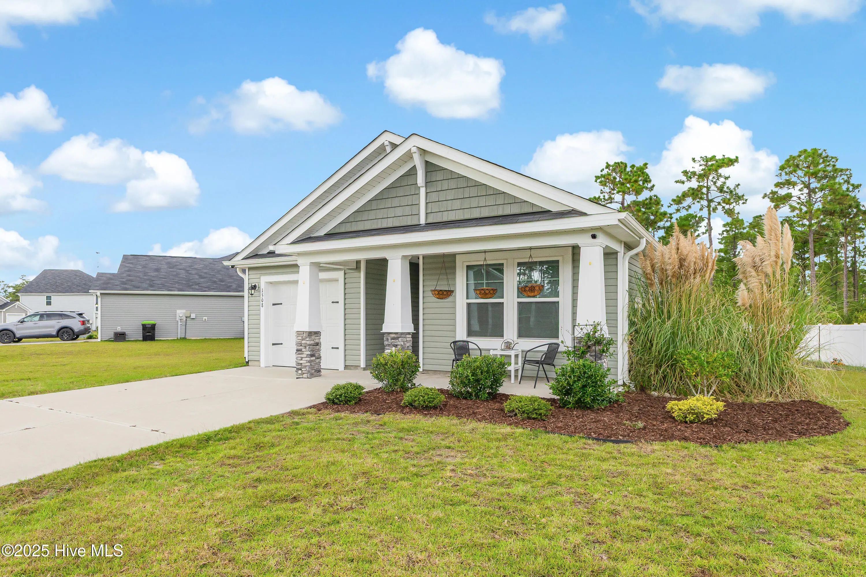 1508 New Sun Drive Se, Bolivia