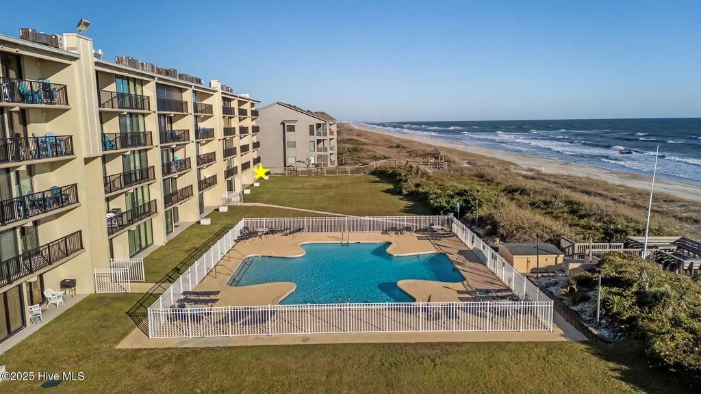 2305 W Ft Macon Road 101, Atlantic Beach