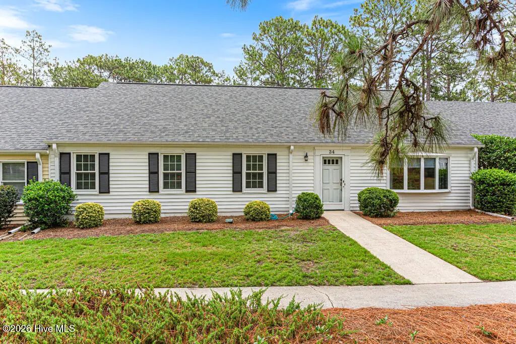 24 Village Green Circle, Southern Pines