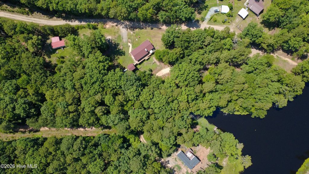 600 Winding Creek Drive, Carthage