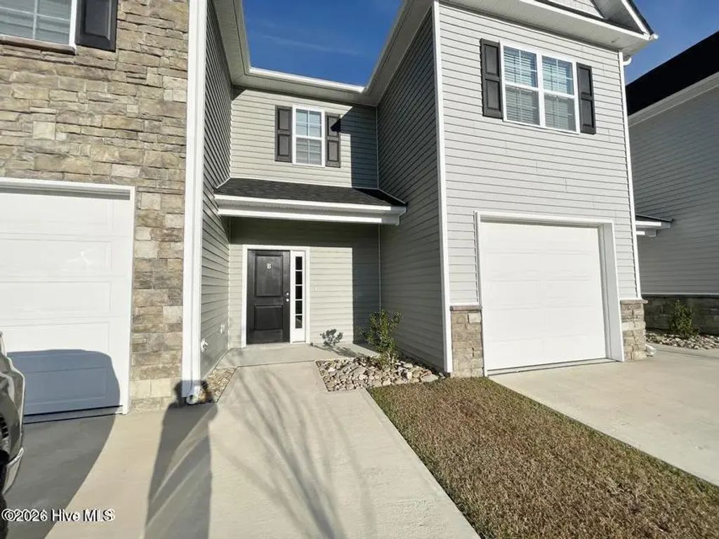 2005 Newbury Way B, Greenville