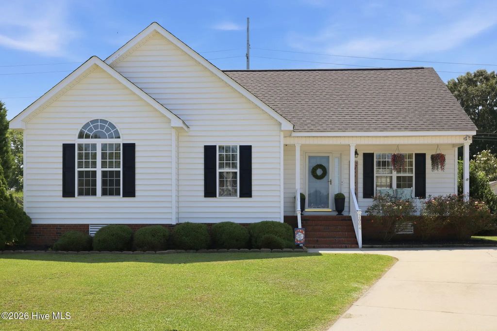 2004 Chesco Court, Winterville