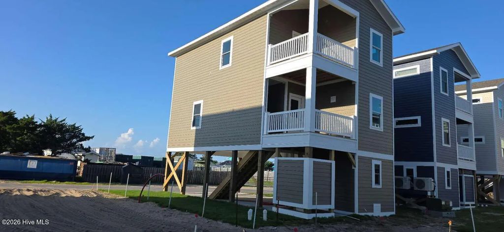 41118 Big Kinnakeet Drive, Avon