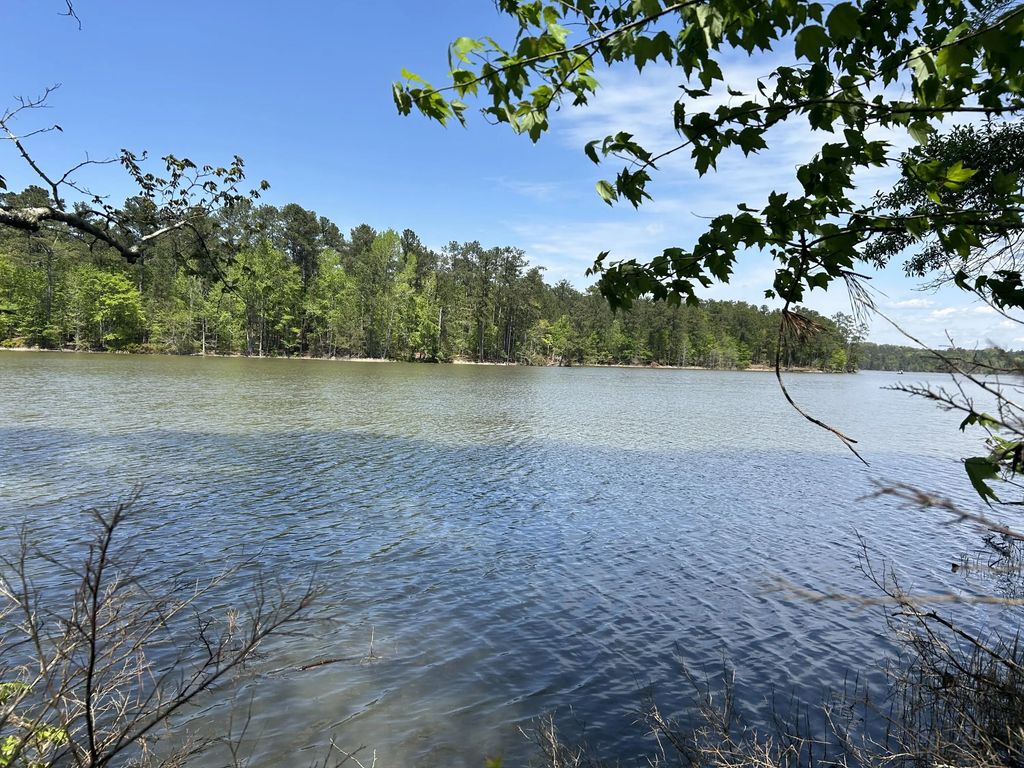 1147 &1153 Watersedge Cove, Lincoln