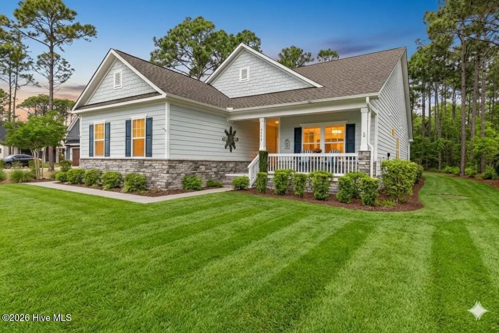 3574 White Spruce Glen, Southport