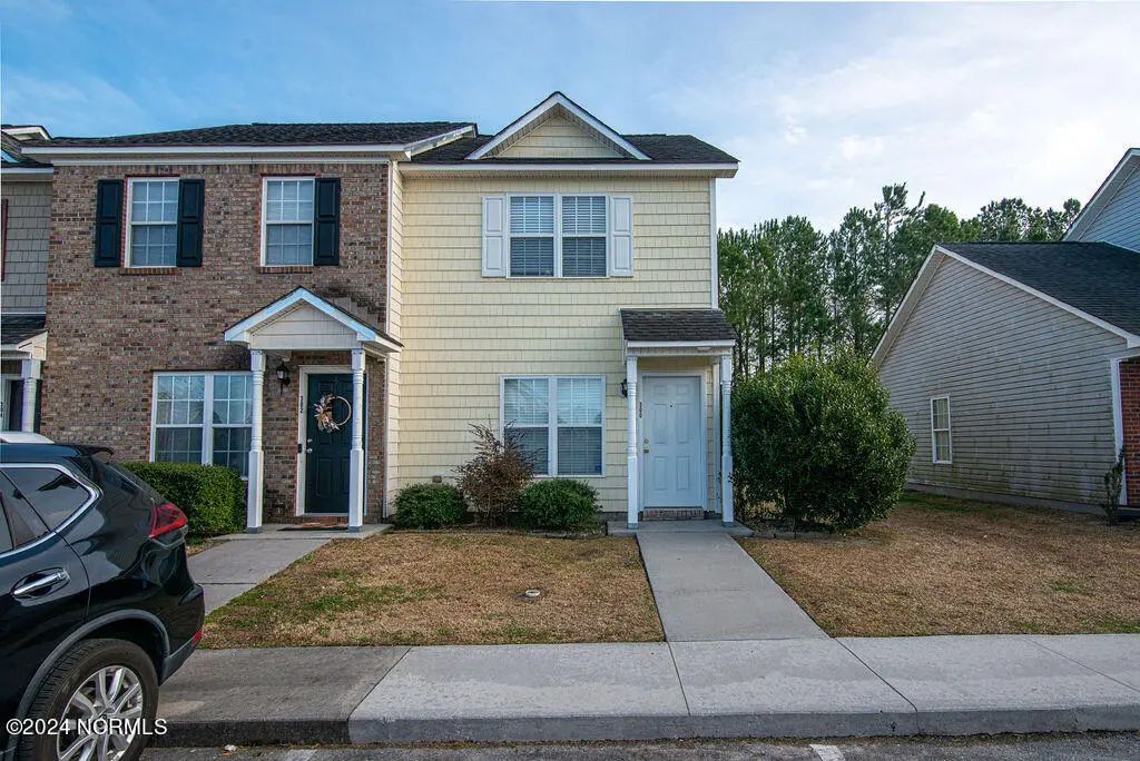 300 Streamwood Drive, Jacksonville
