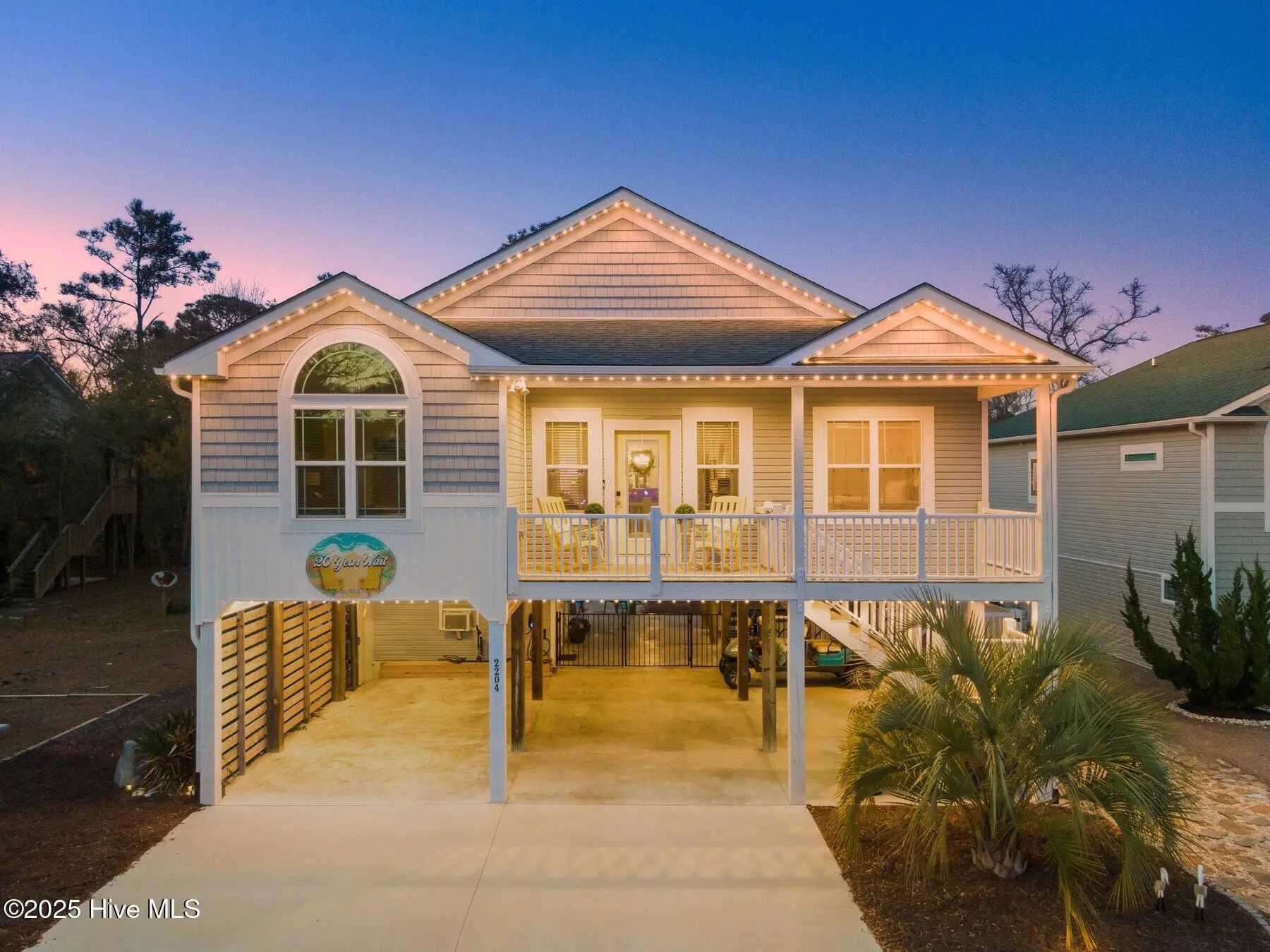 2204 W Oak Island Drive, Oak Island