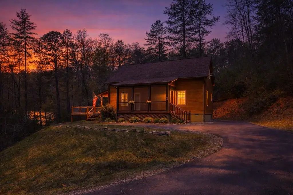 138 Hubbell Lane, Robbinsville