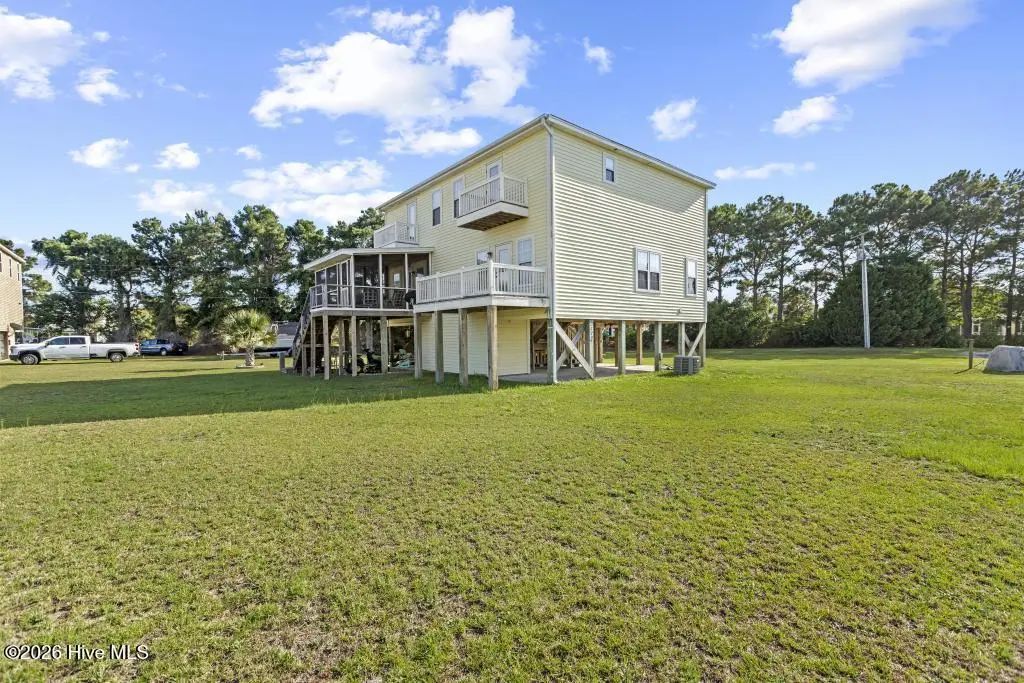 220 Twin Oaks Drive A, Hampstead
