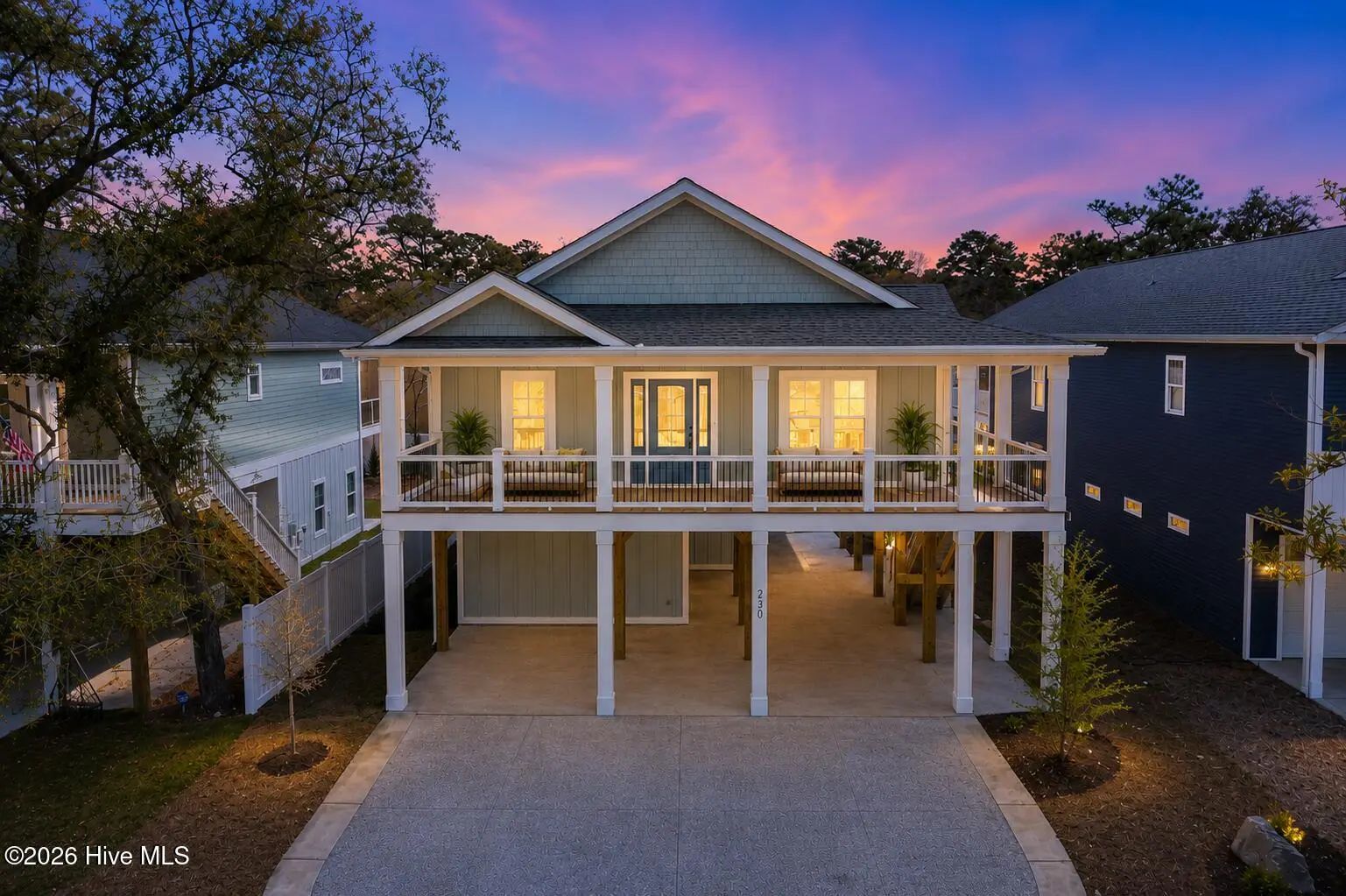 230 Ne 38th Street, Oak Island