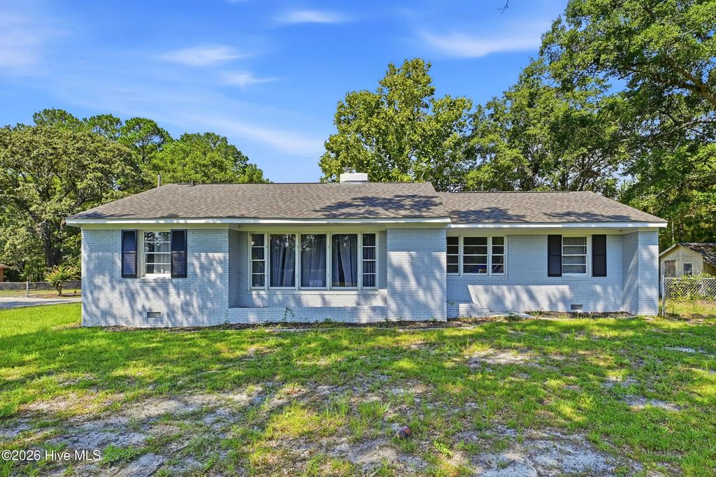 308 Holmes Street, Shallotte