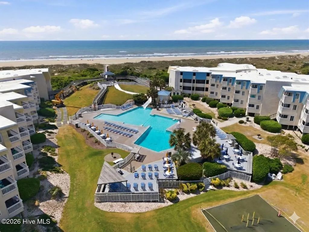 1904 E Fort Macon Road 252, Atlantic Beach