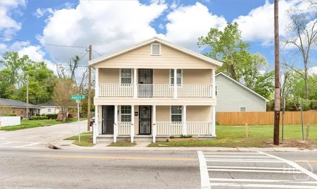 1514 Augusta Avenue, Savannah