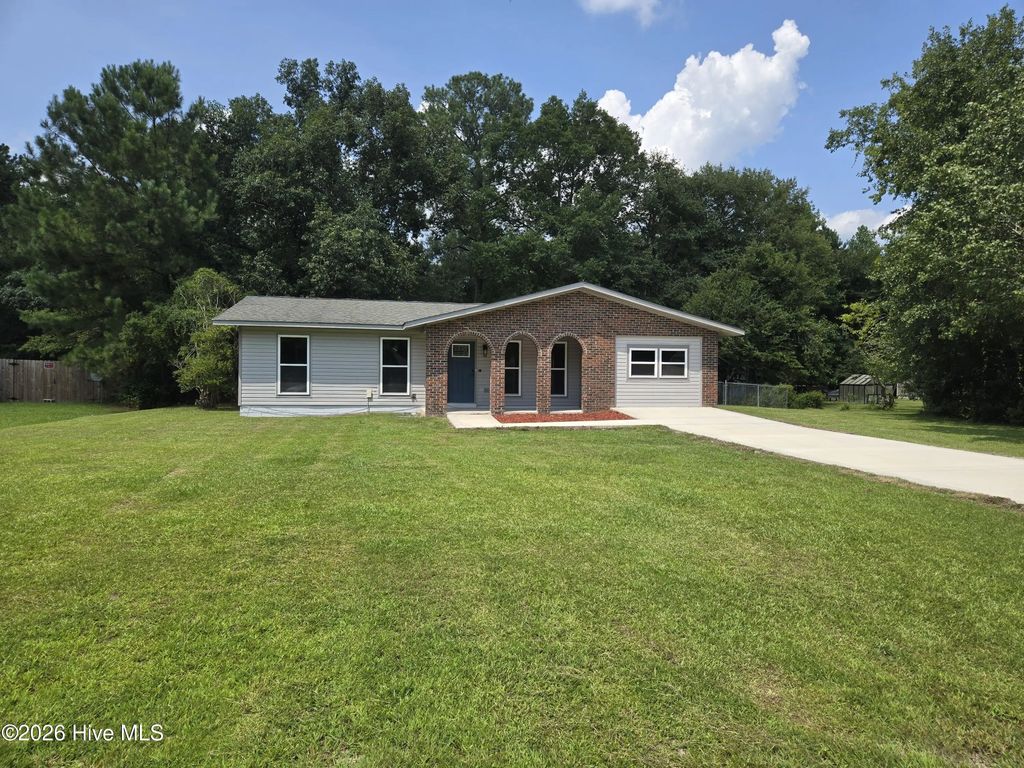 319 Pinewood Court, Jacksonville
