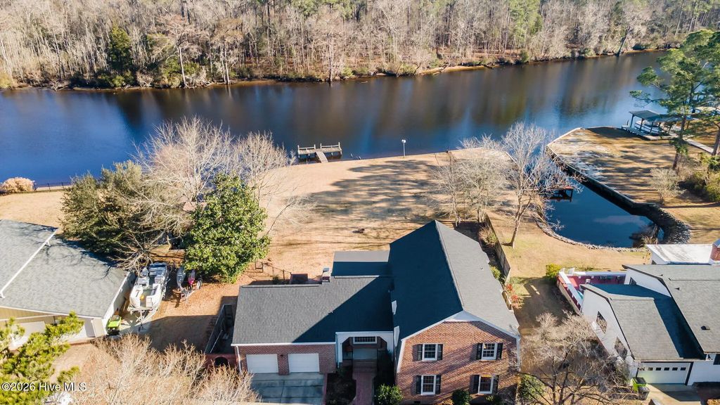 236 Shoreline Drive, New Bern