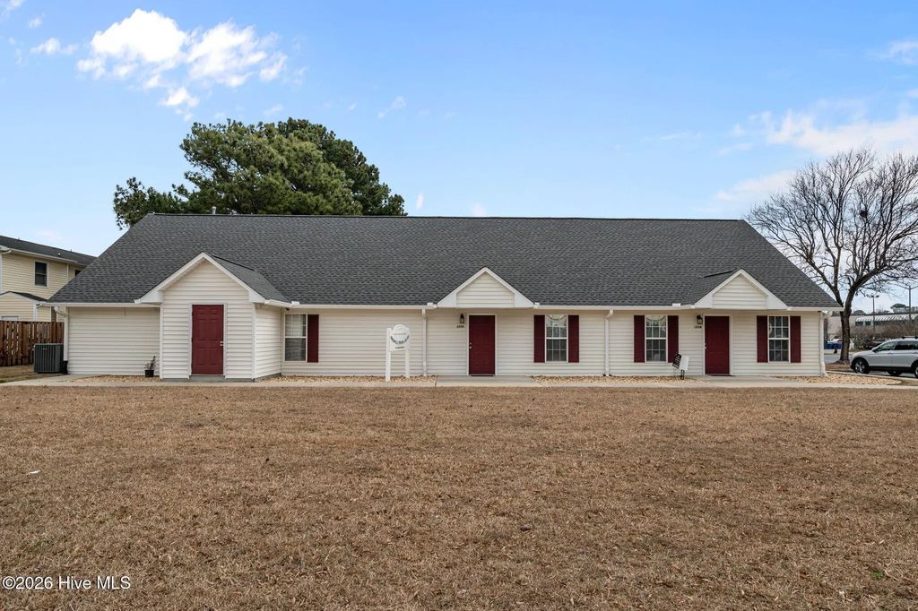 125 Oakmont Drive, Greenville