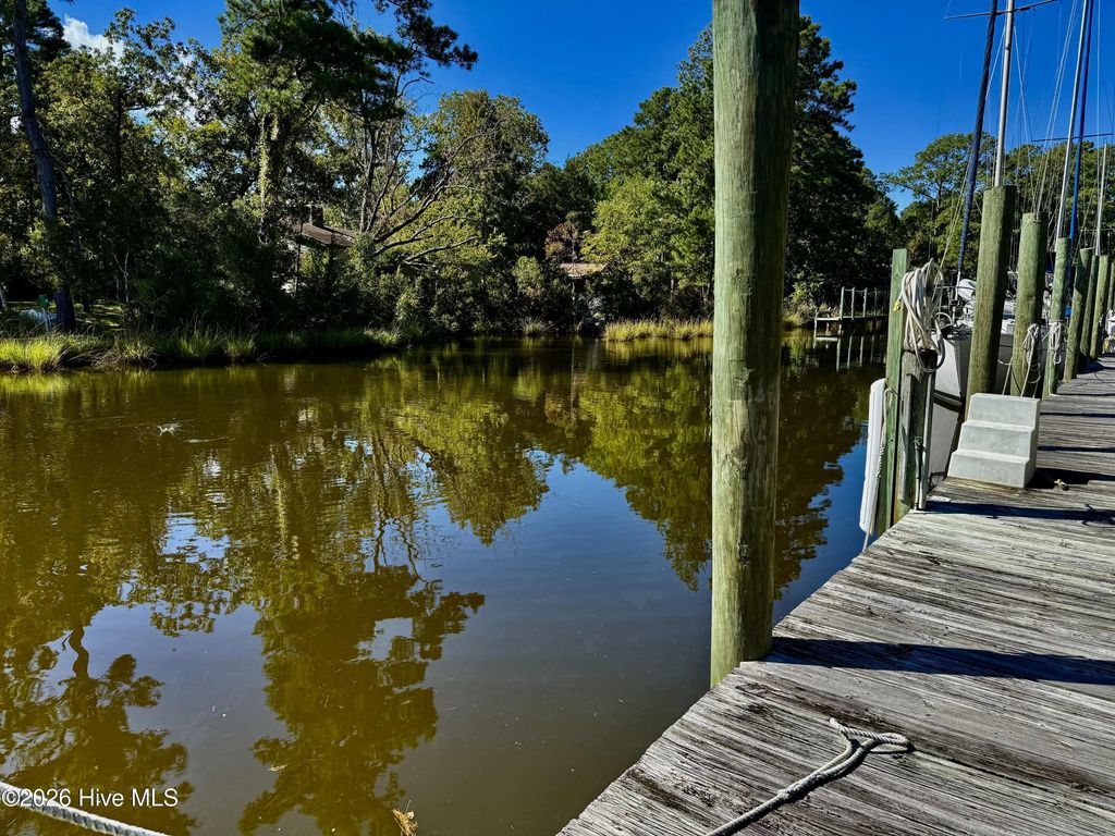 Slip 61 Harbour Way, Oriental