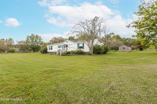 328 Middle Swamp Road, Gates