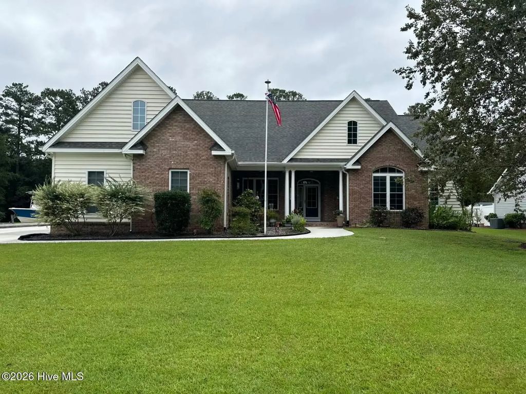 1926 Snowy Egret Drive, Morehead City