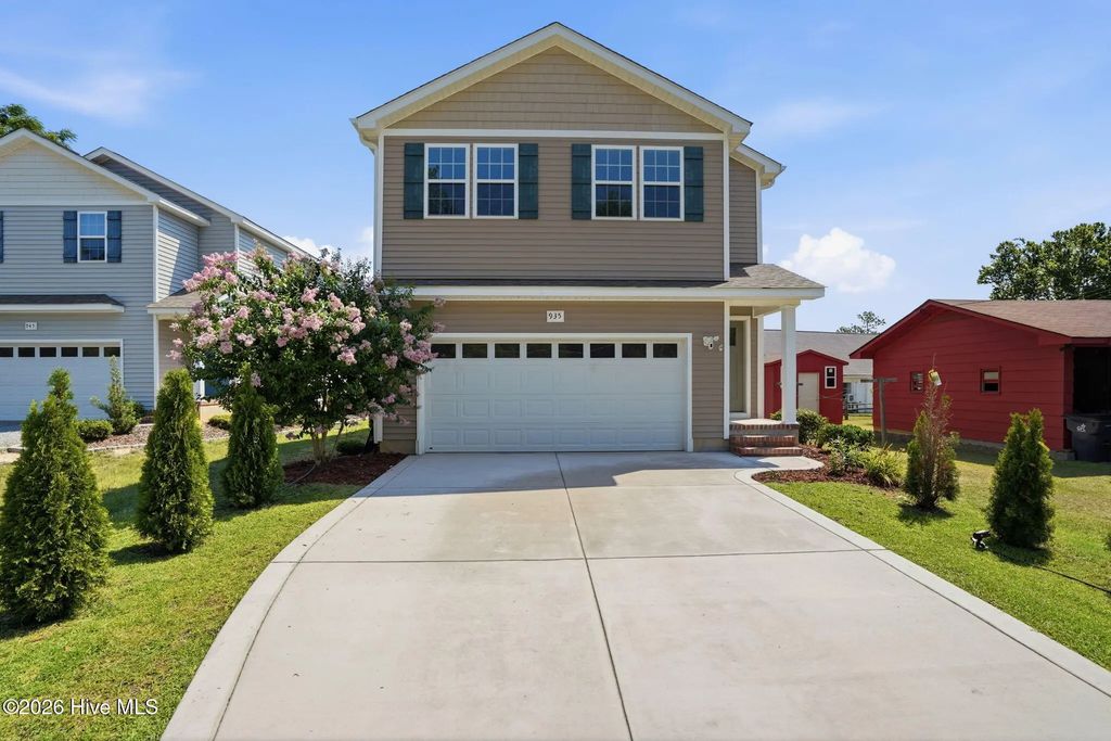 935 W Illinois Avenue, Southern Pines