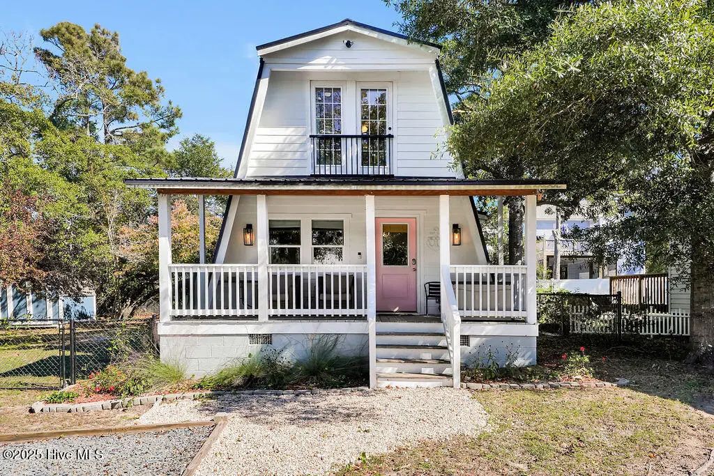 412 Womble Street, Oak Island