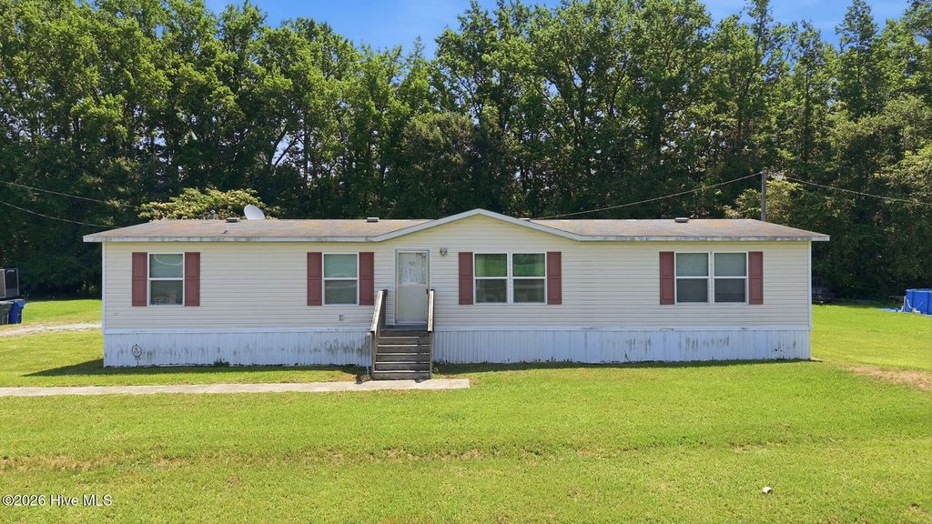 7015 Saint James Church Road, Stantonsburg
