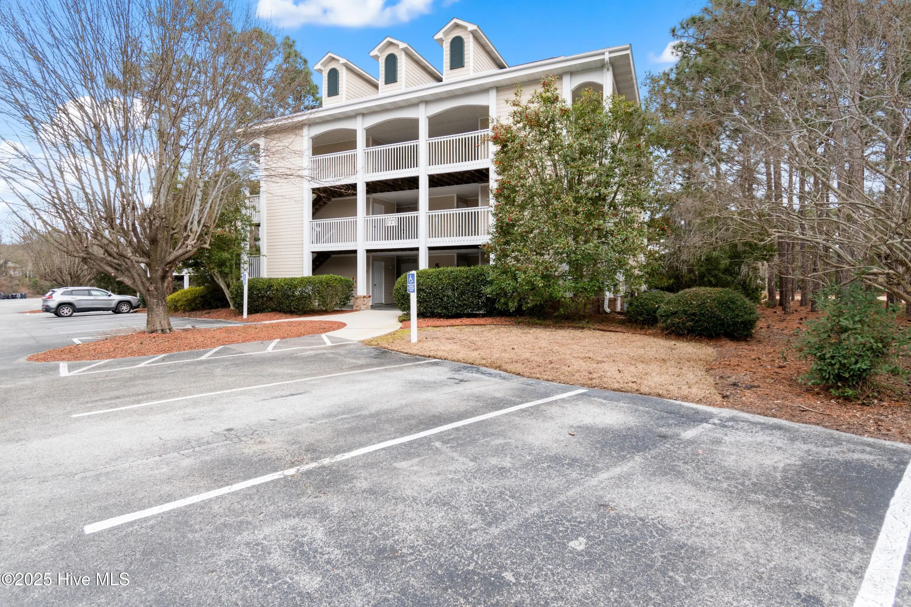 3350 Club Villas Drive # 504, Southport