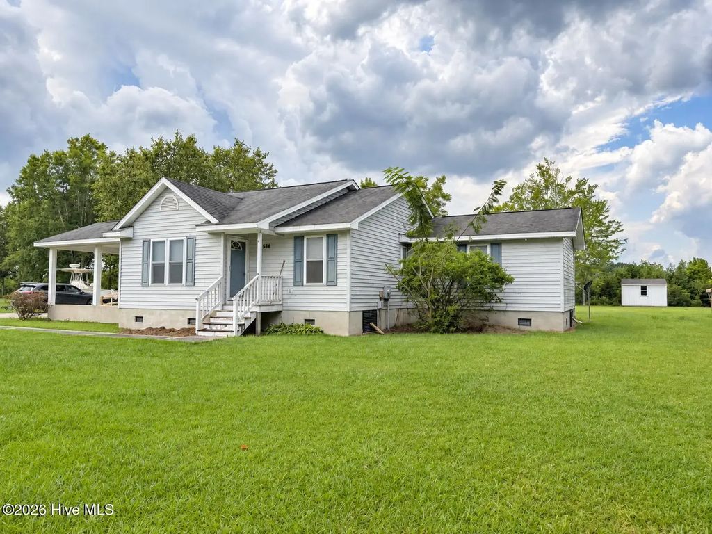 564 Alligator Loop Road, Merritt