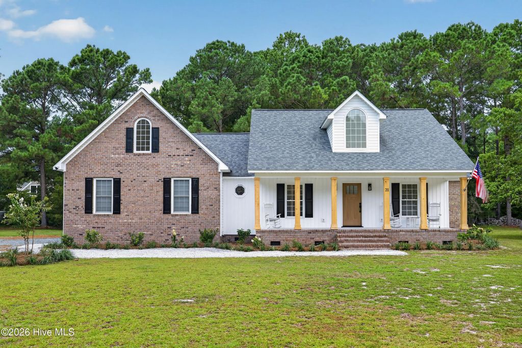 21 Oyster Point Lane, Hampstead