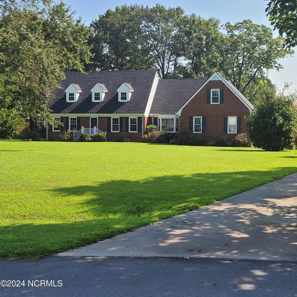 97 Planters Walk Lane, Clinton