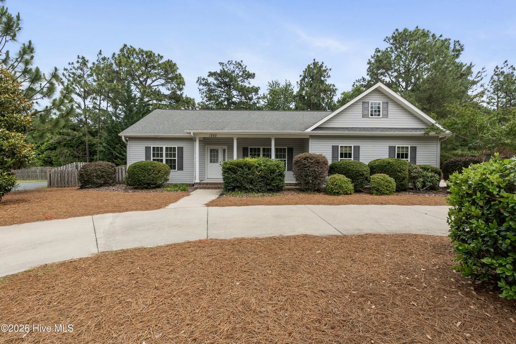 1350 Monticello Drive, Pinehurst