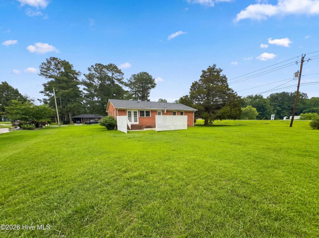 2401 N Hills Drive, New Bern