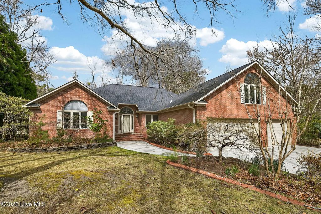 236 Ravenswood Road, Hampstead