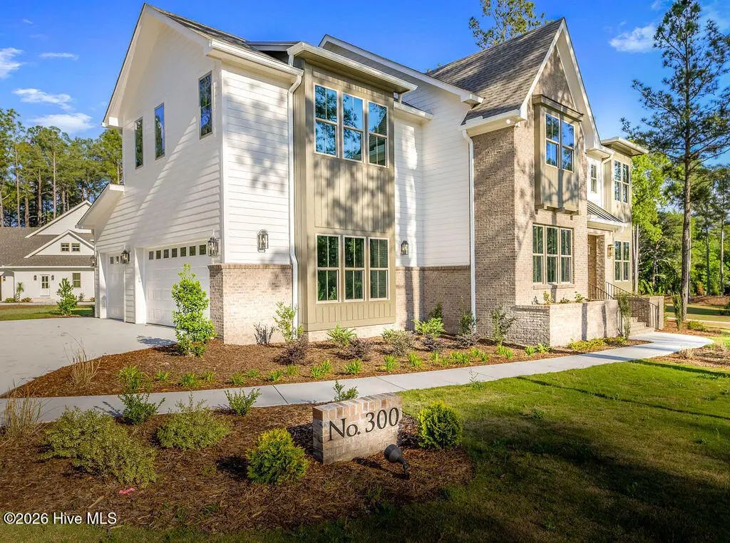 300 Sloan Lane, Pinehurst
