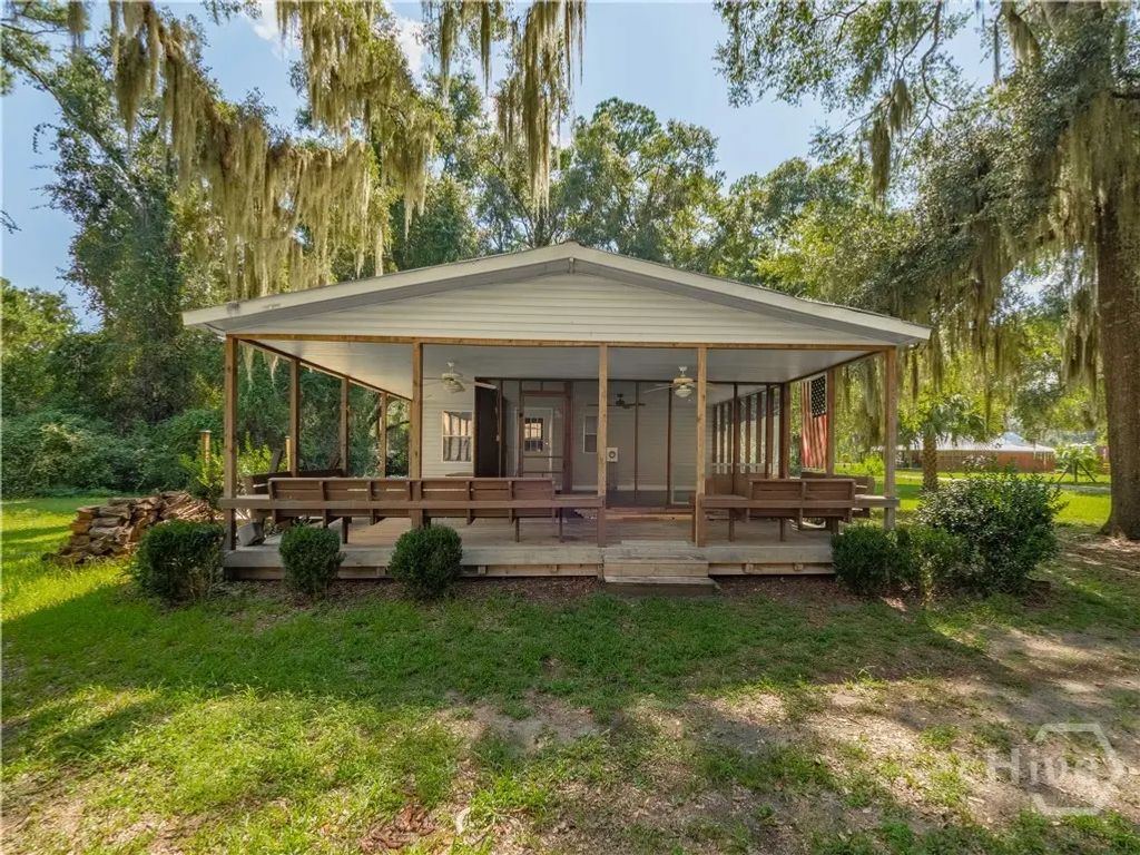 1045 Live Oak Lane Ne, Townsend