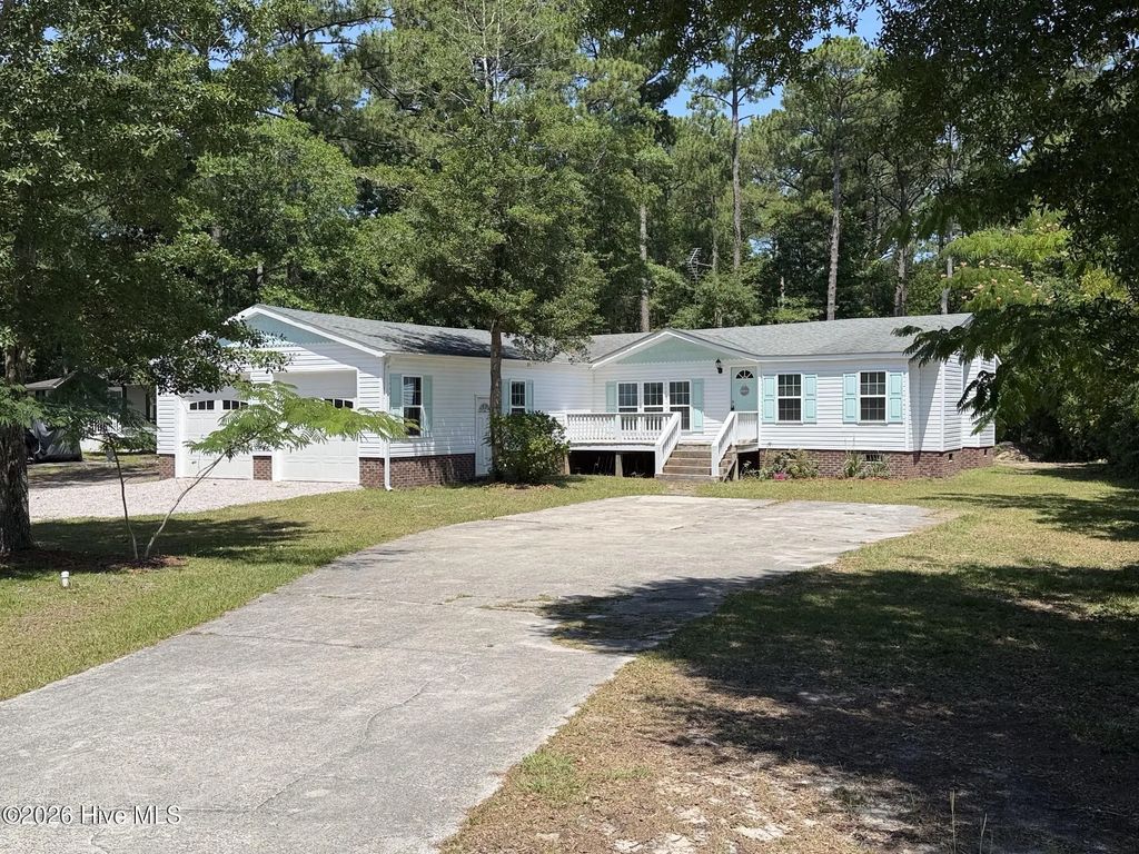 135 Bogue Forest Drive, Newport