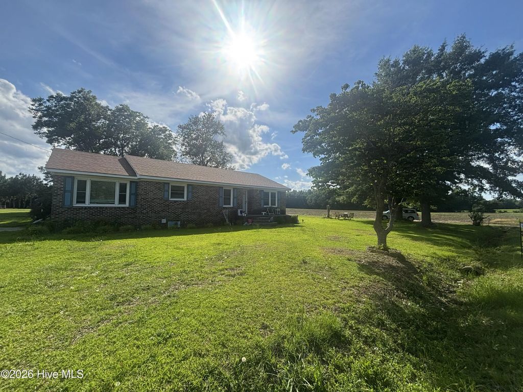 4086 Collins Drive, Lumberton