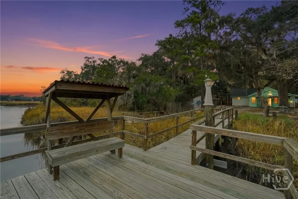 15 Tideland Drive, Midway