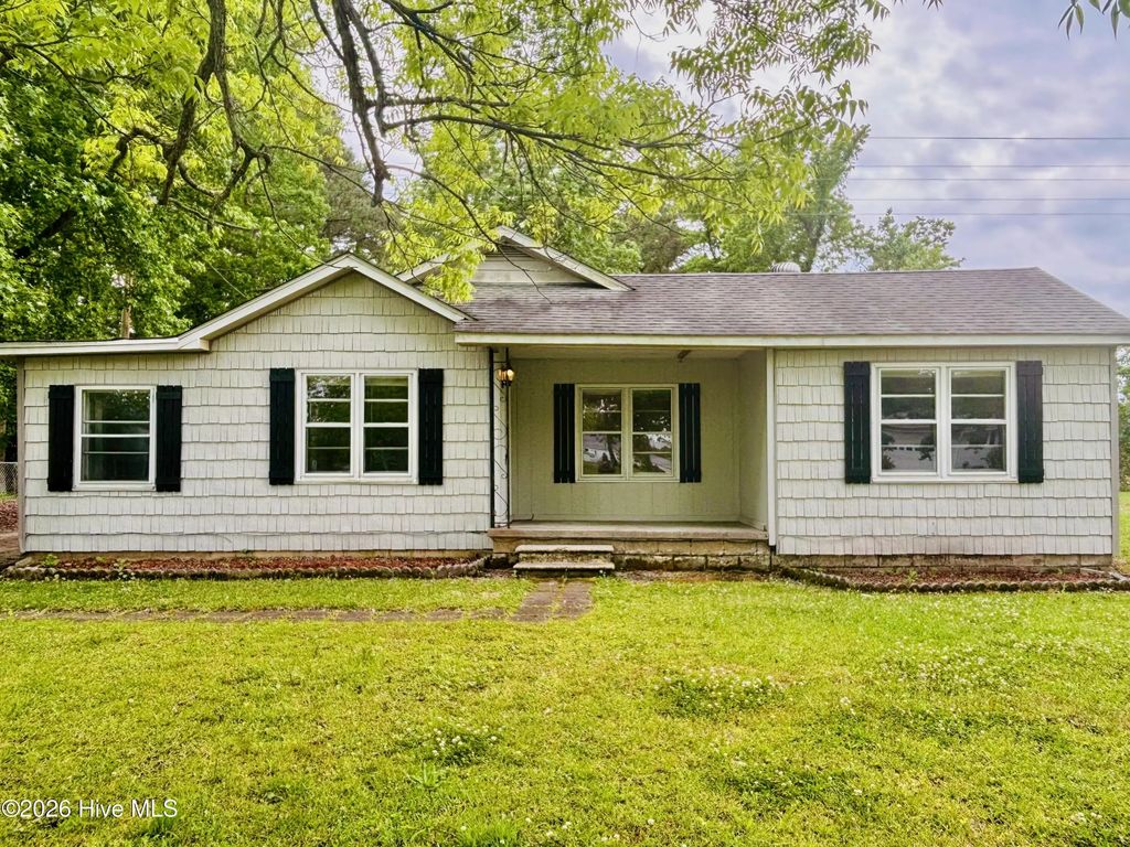 580 Gillikin Road, Beaufort