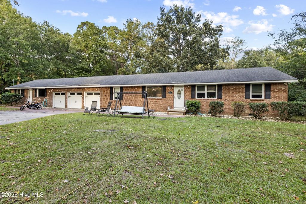 126 Parkertown Road, Hubert